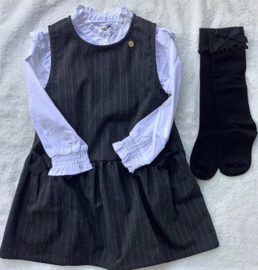 凄くシンプルで上品なオケージョン対応のお洋服です♪