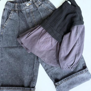 本日到着のトップスです。