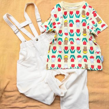 ミッフィとオフホワイトのサロペットの組み合わせ